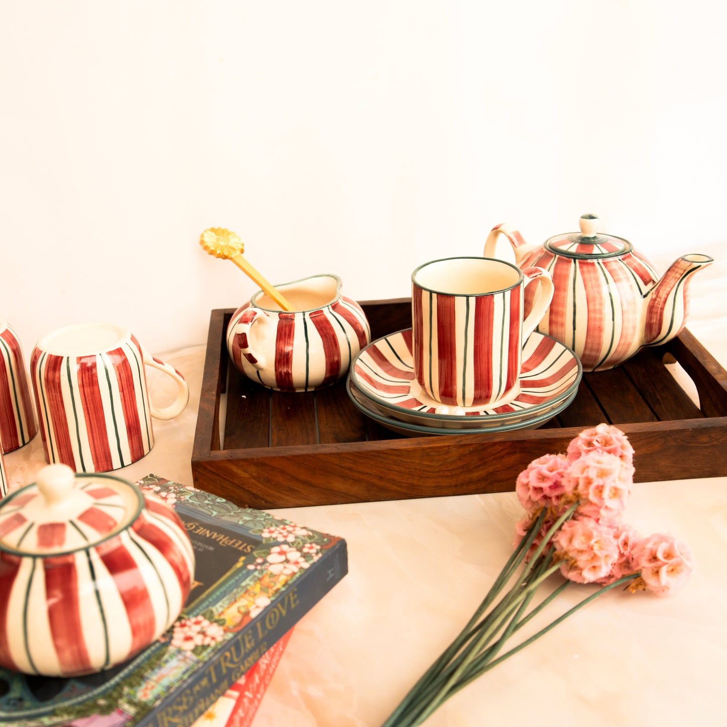 Crimson stripes tea set