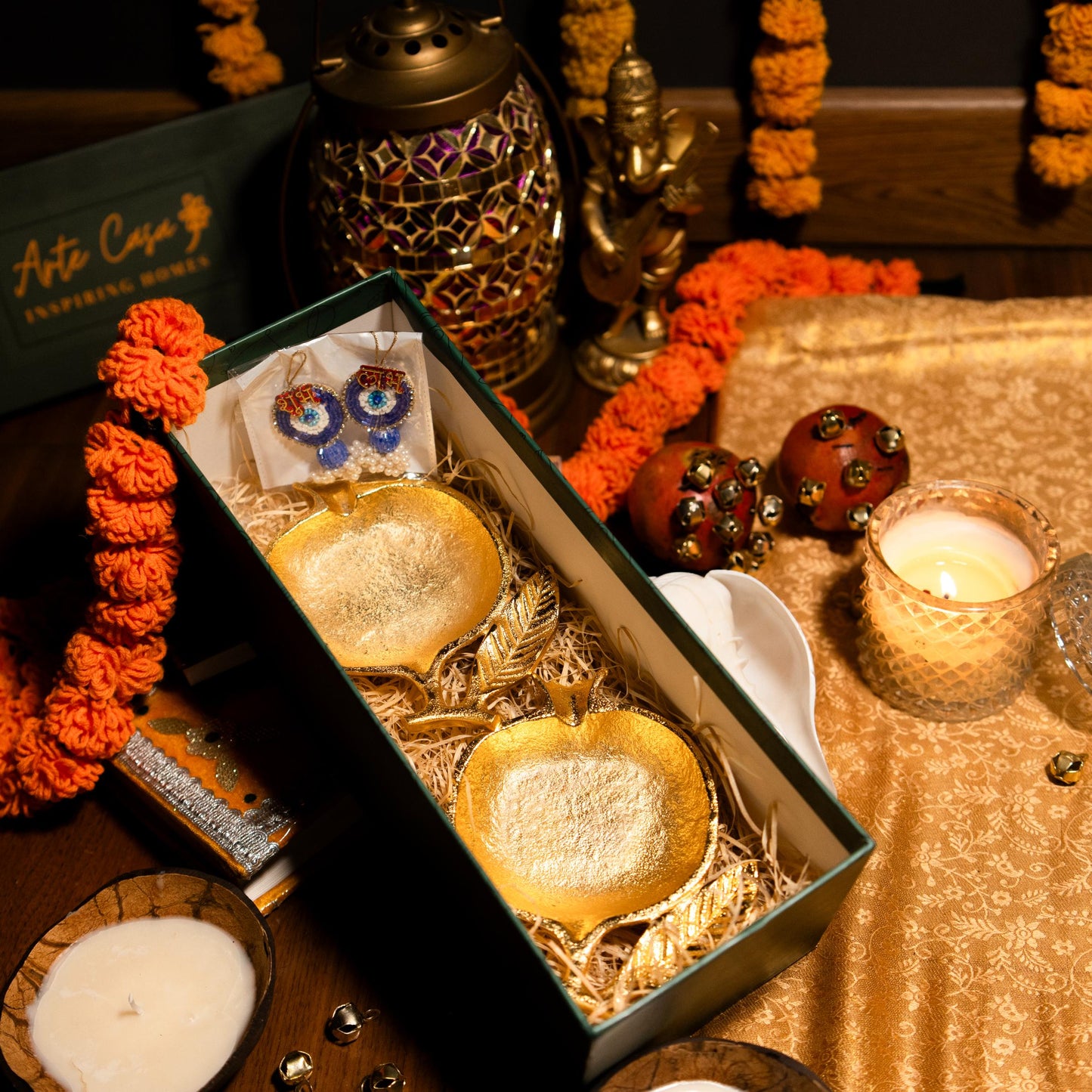 Pomegranate charm gift box