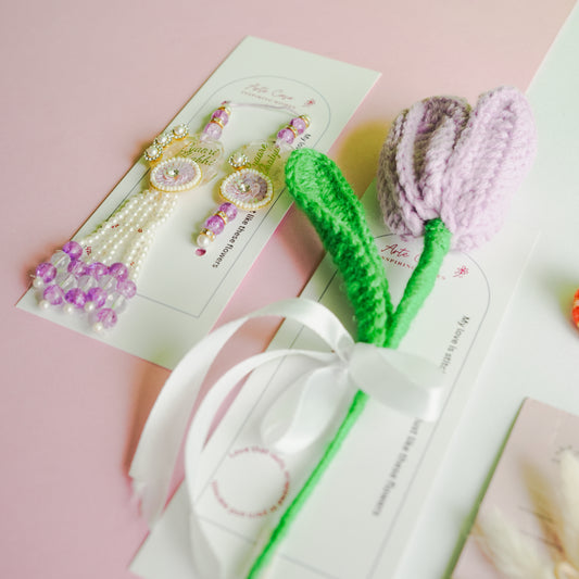 Handcrafted Tulip crochet Rakhi hamper (Light Purple) - https://artecasa.in/