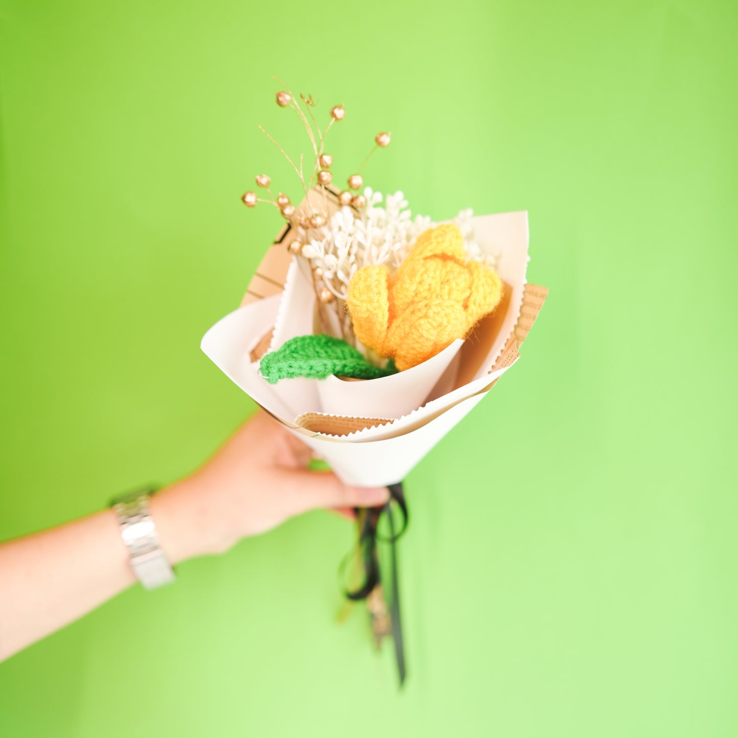 Tulip Dried flower crochet bunch Rakhi hamper