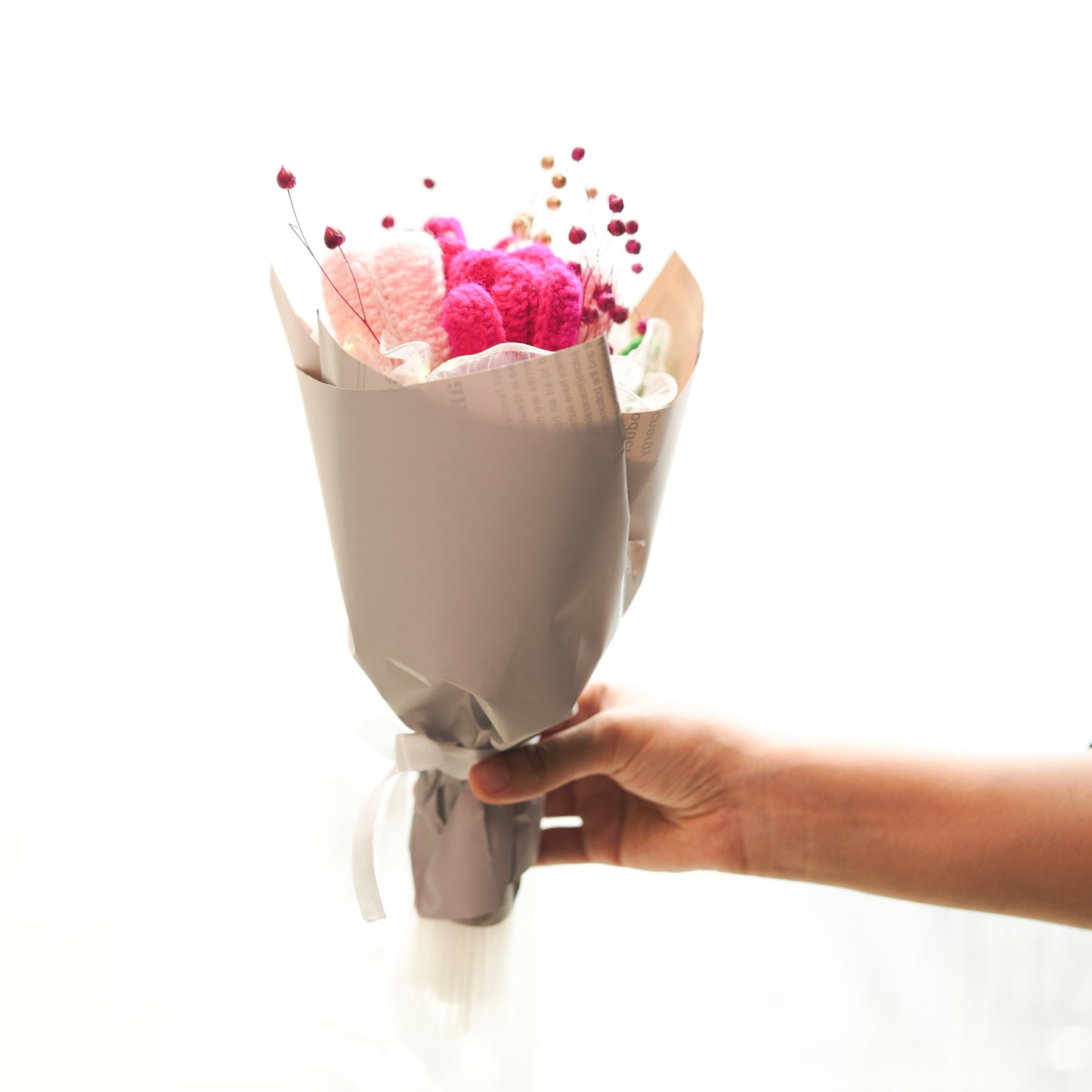 Pretty Pansy Bouquet Rakhi hamper