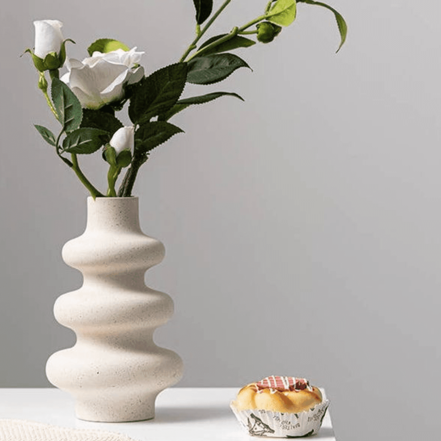 3 Tier round ceramic mini vase - https://artecasa.in/