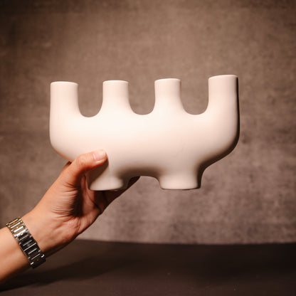 Color Mud White creative candlestand - https://artecasa.in/