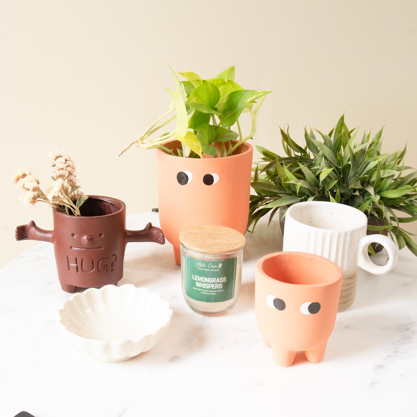 Hug and Grow planter