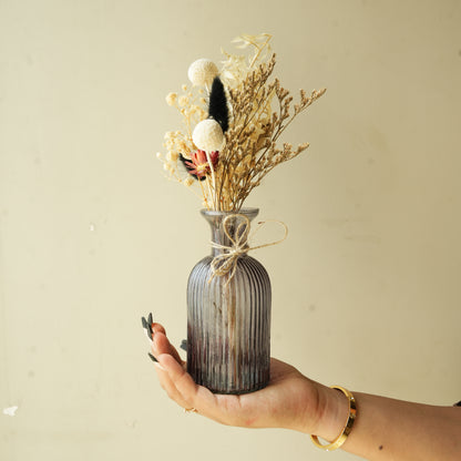 Ocean Crest Black Glass Vase with Dried Flowers | Modern Home Décor