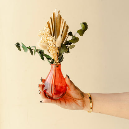 Glass Vase with dried flower bouquet