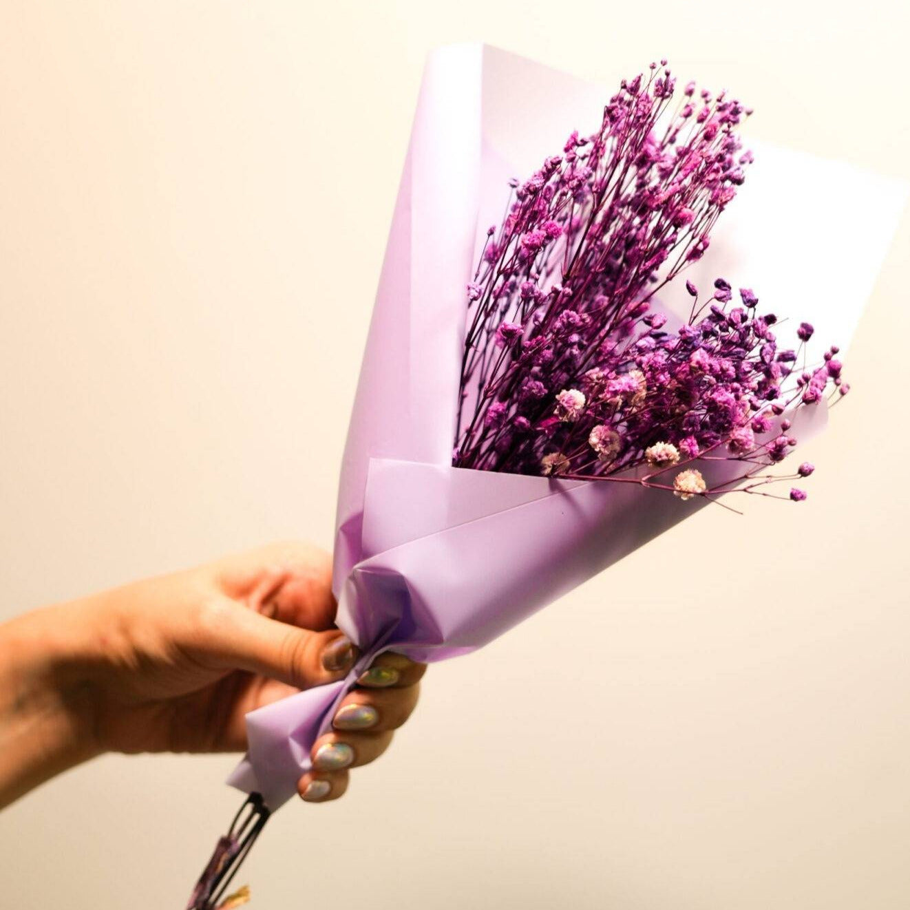 Purple Baby breaths - https://artecasa.in/