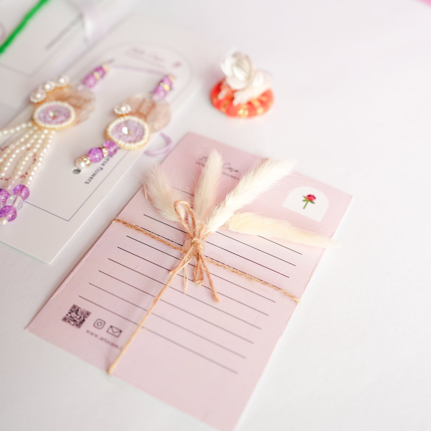 Handcrafted Tulip crochet Rakhi hamper (Light Purple)