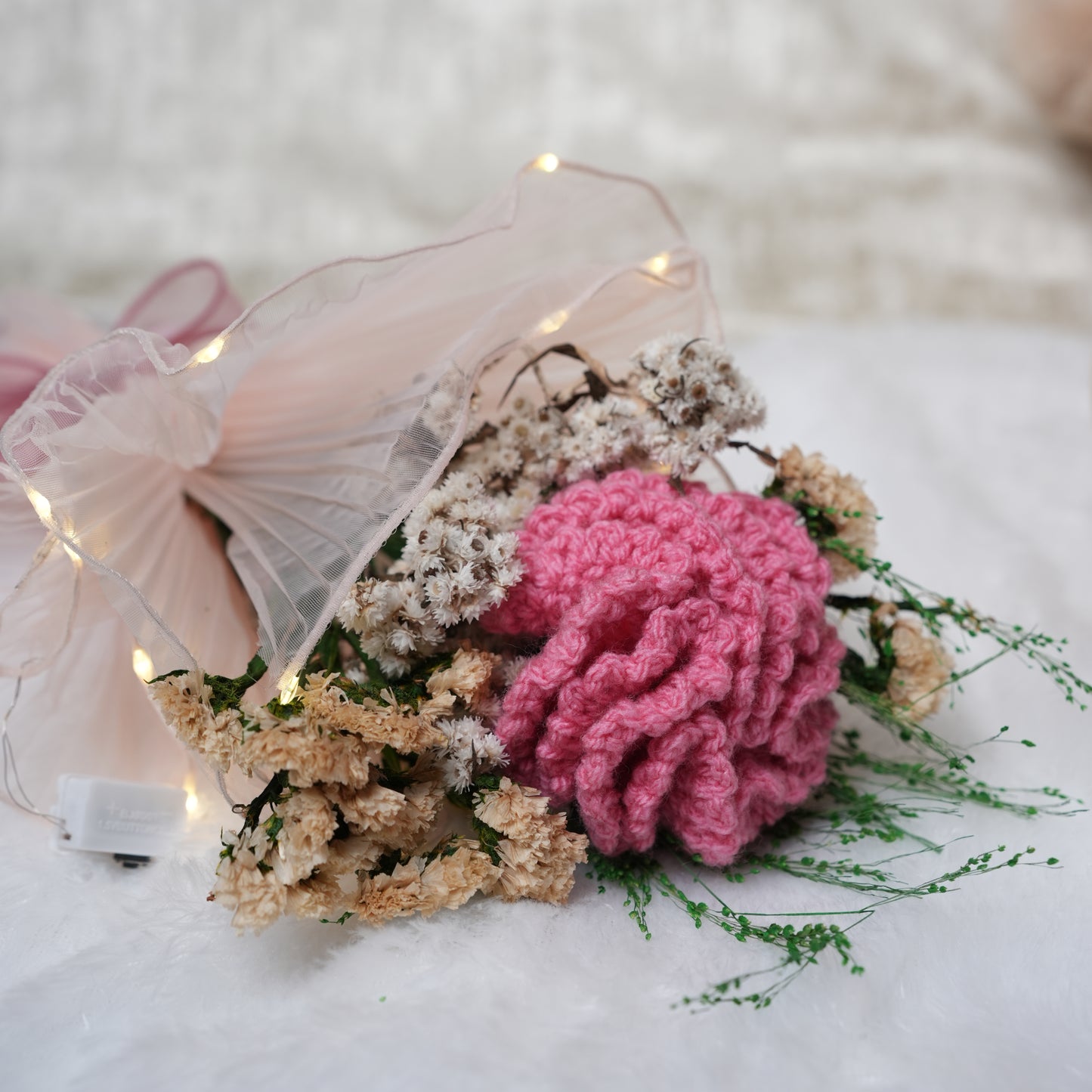 Pink Whisper Crochet Carnations – Handcrafted Forever Flower Décor | ArteCasa