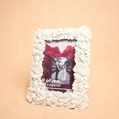 White Artisan Frame – Handcrafted Ceramic Photo Frame | Artecasa