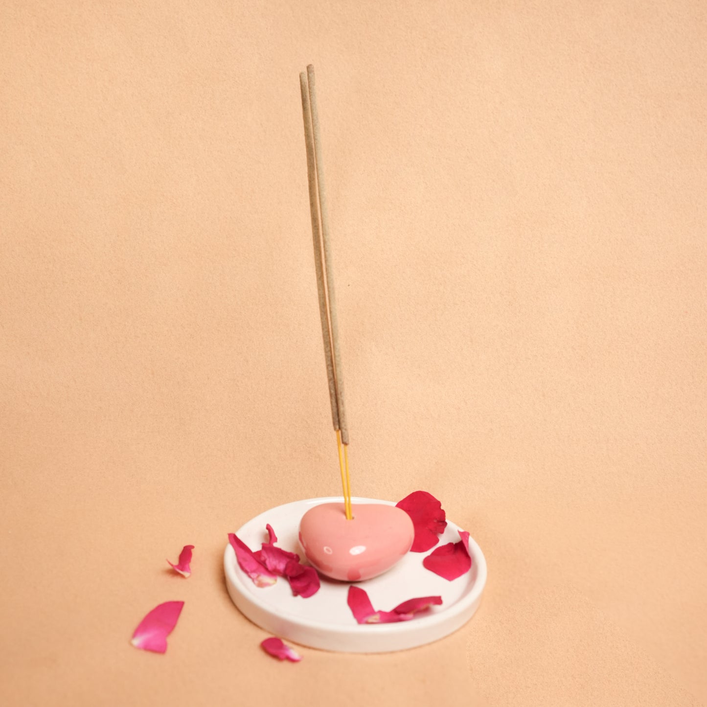 HeartGlow Agarbati Stand | Heart Shaped Ceramic Incense Holder - https://artecasa.in/