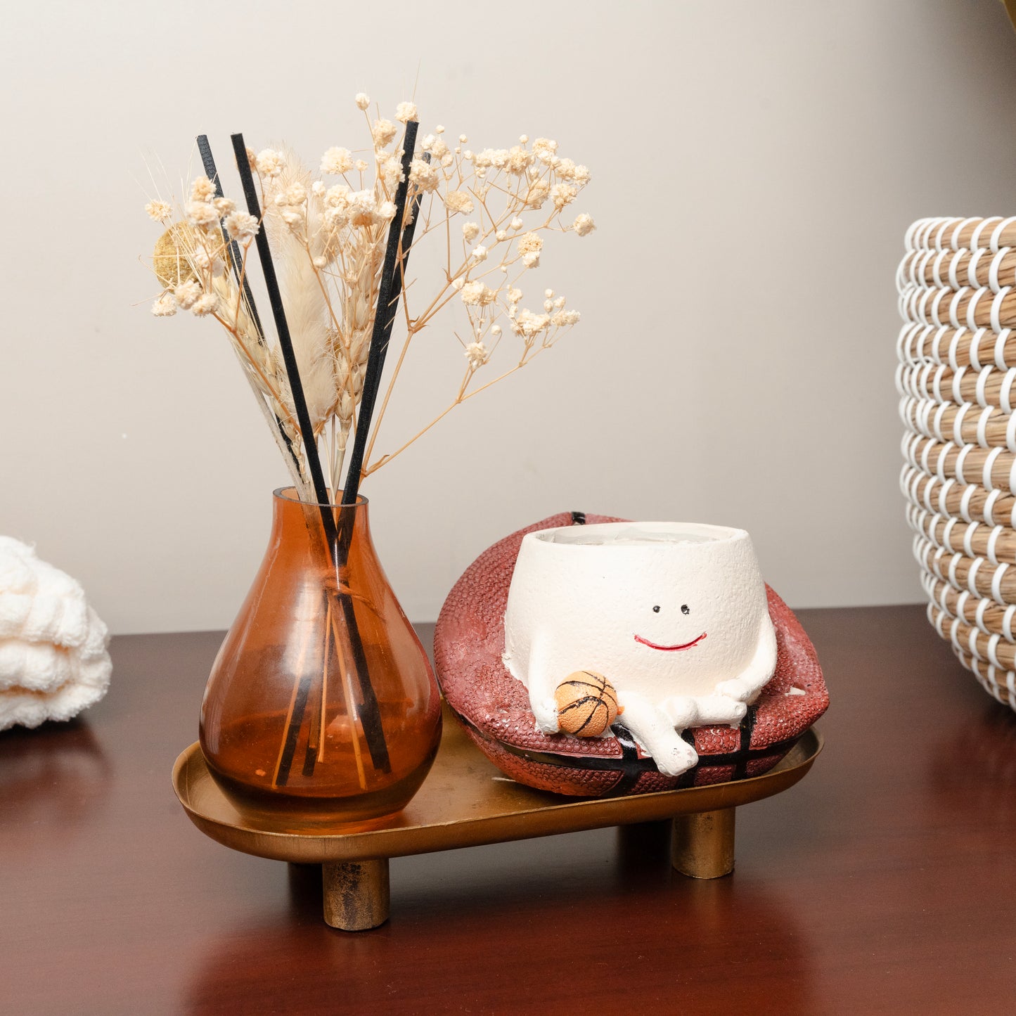 Home fragrance décor arrangement