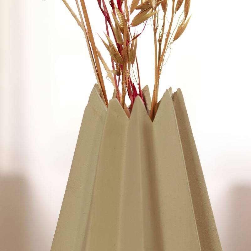 Geometrical zen vase white with cherry charm bunch - https://artecasa.in/