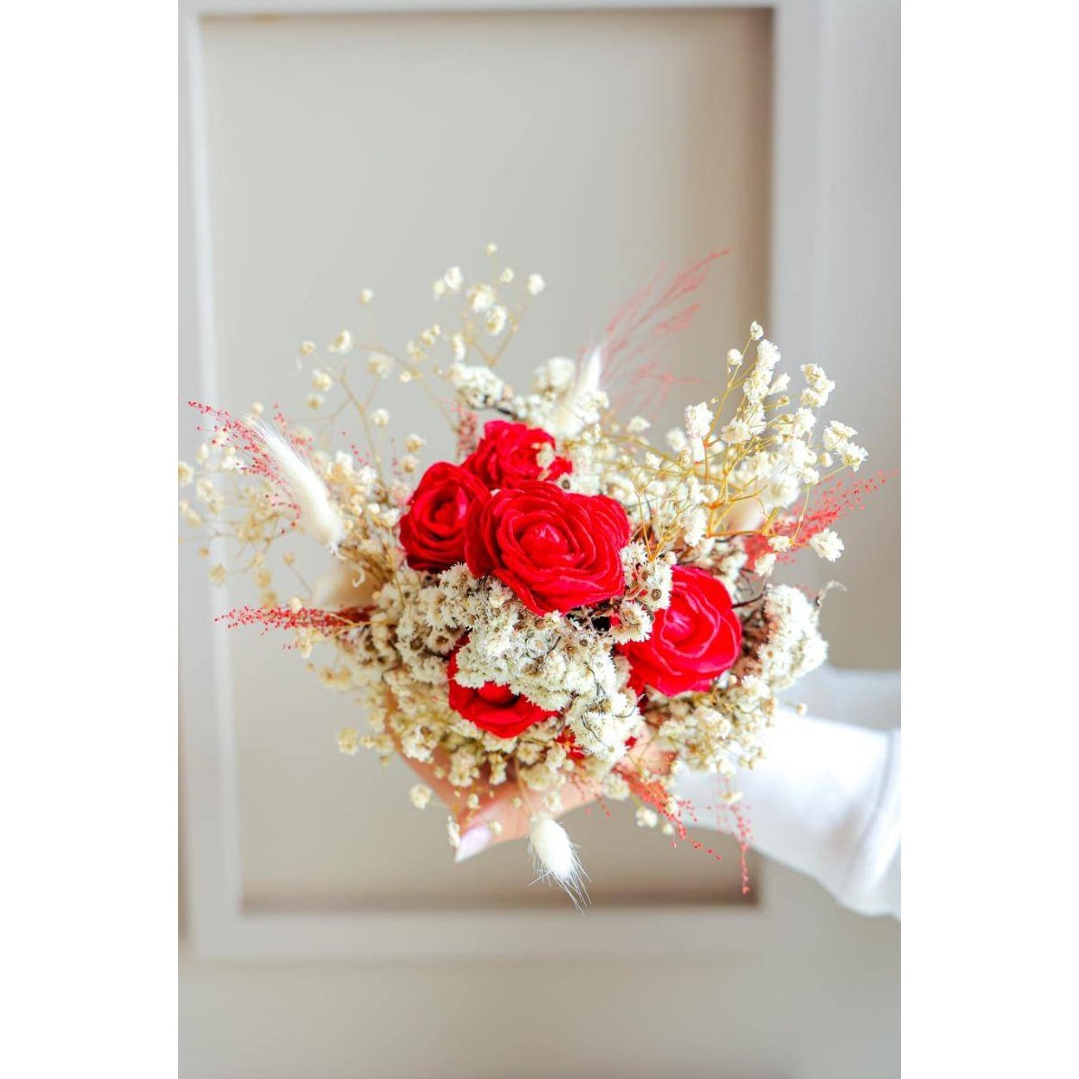 Romantic Essence Bunch - https://artecasa.in/