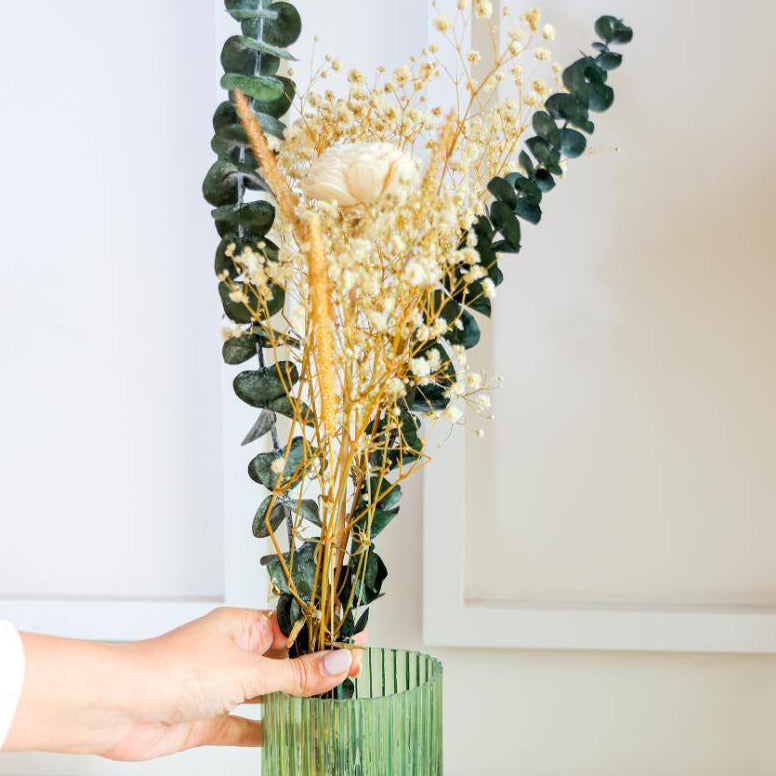 Green Horizon Bouquet Holder - https://artecasa.in/