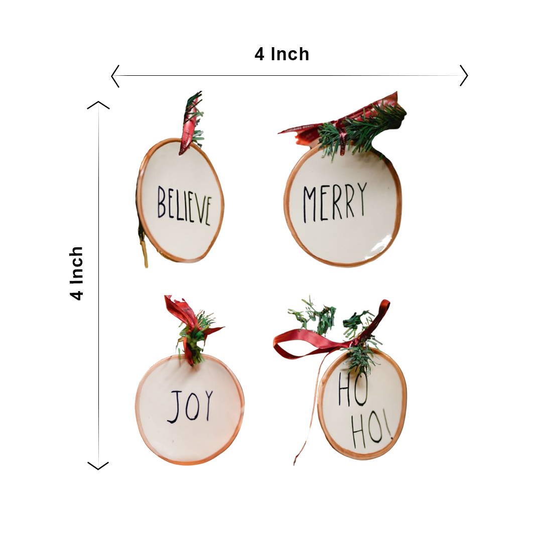 Pack of 4 festive ornaments