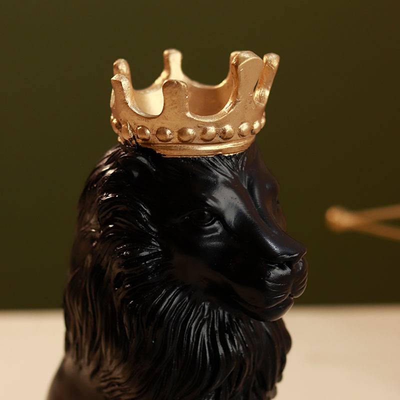 Black Lion king sculpture - https://artecasa.in/
