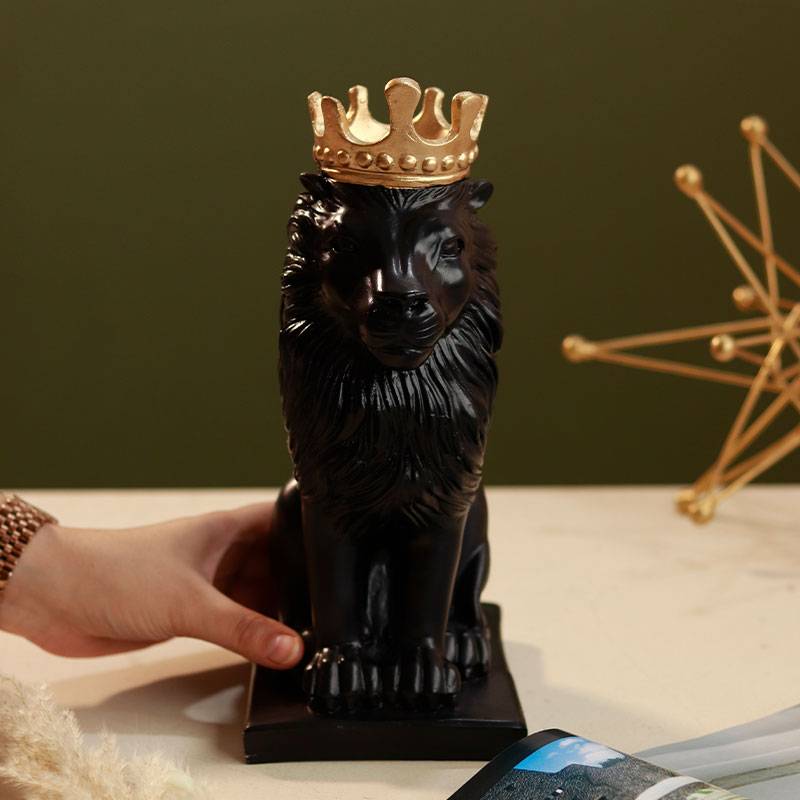 Black Lion king sculpture