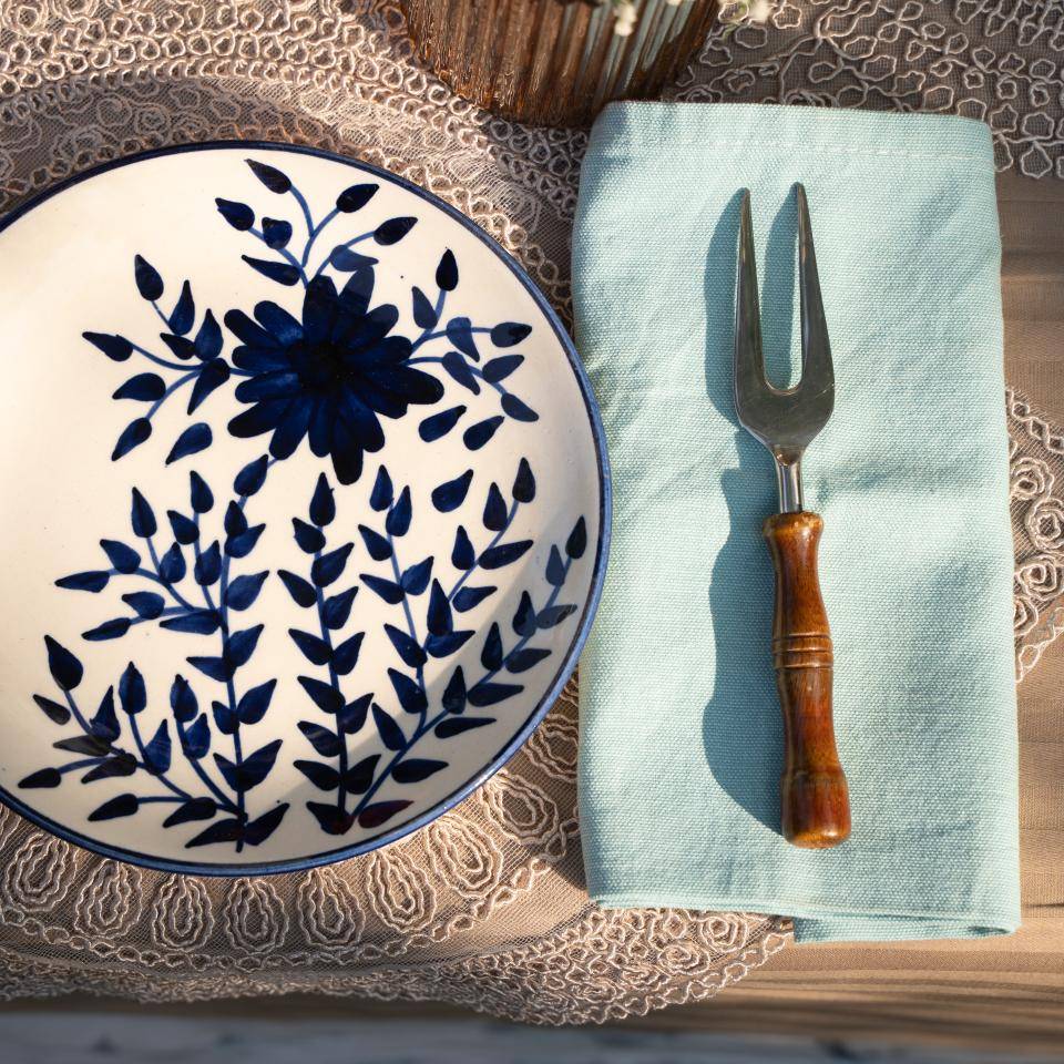 Blue Pottery quater plate set - https://artecasa.in/