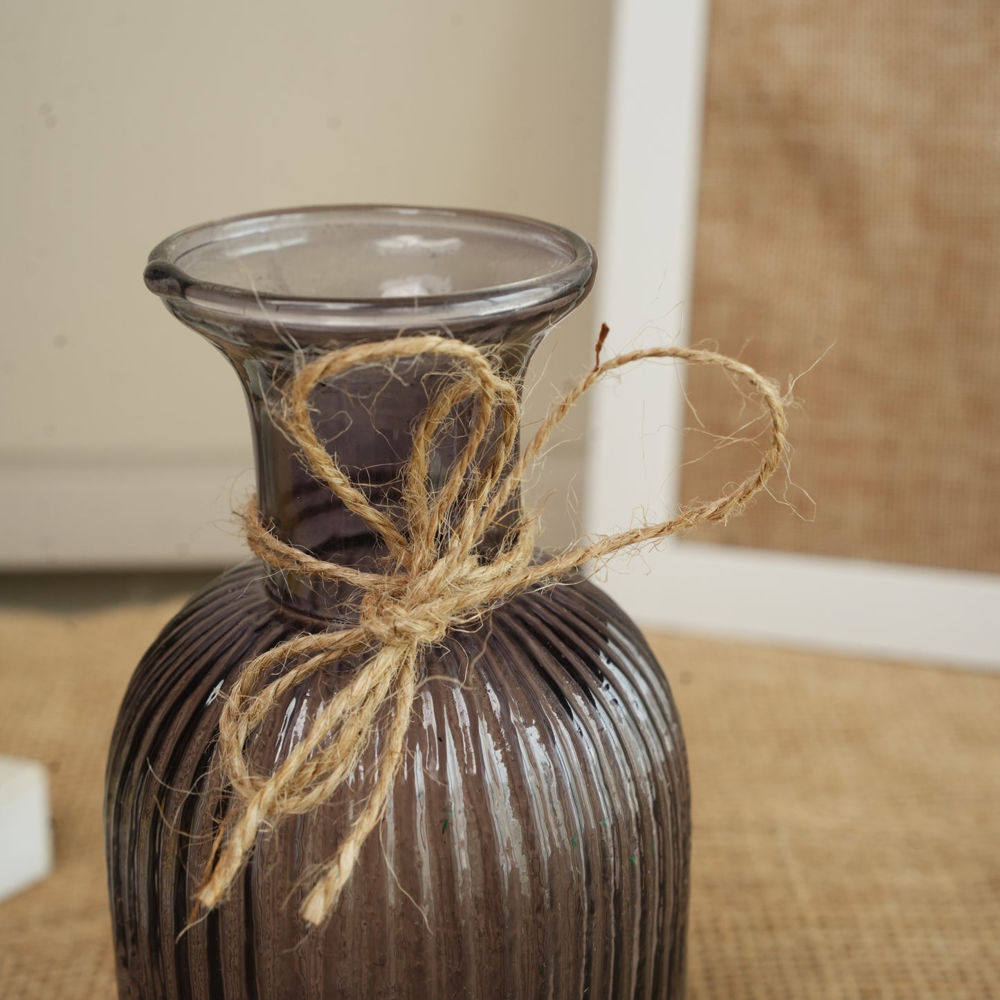Ocean Crest Black Glass Vase with Dried Flowers | Modern Home Décor