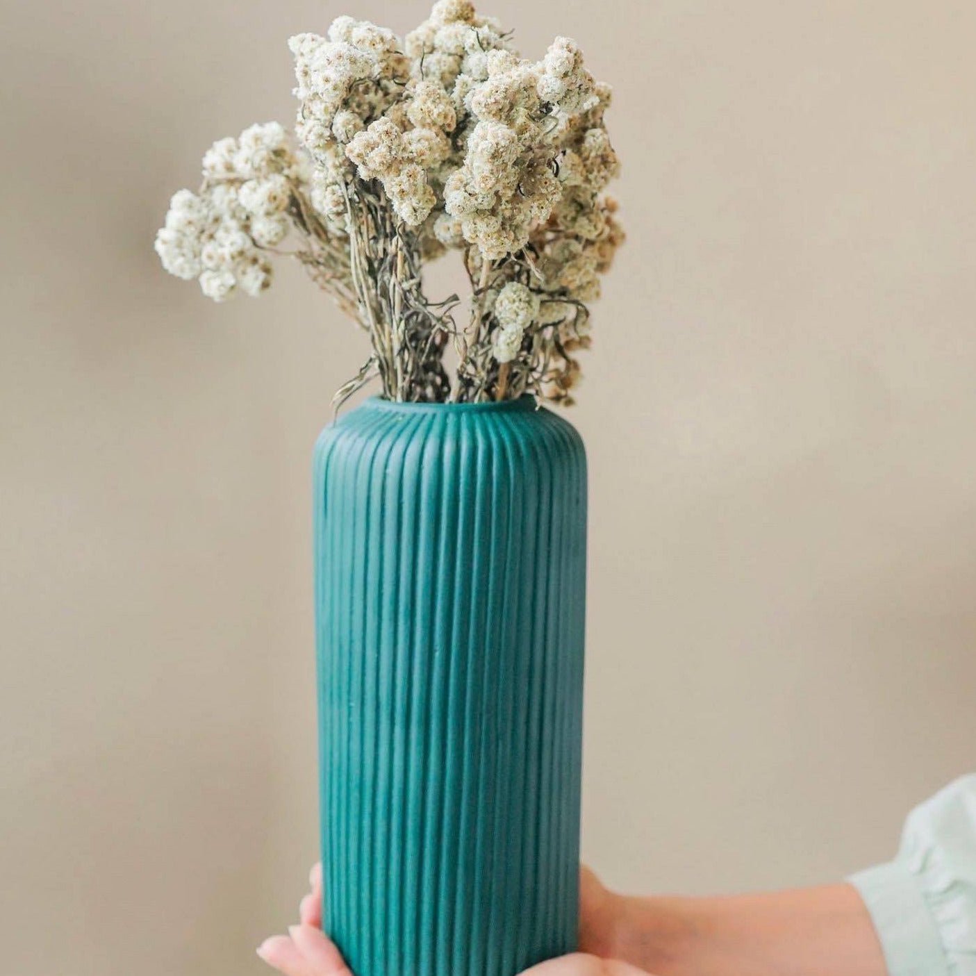 Daisies white-set of 30 stems - https://artecasa.in/