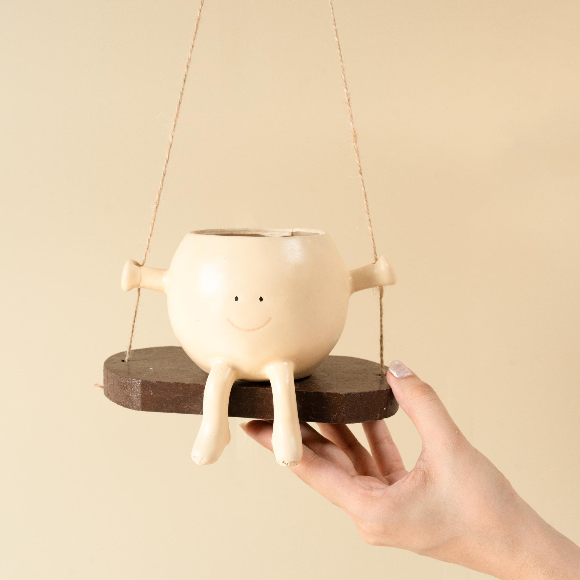 Elegant Swing Planter for Tabletop and Indoor Plant Styling