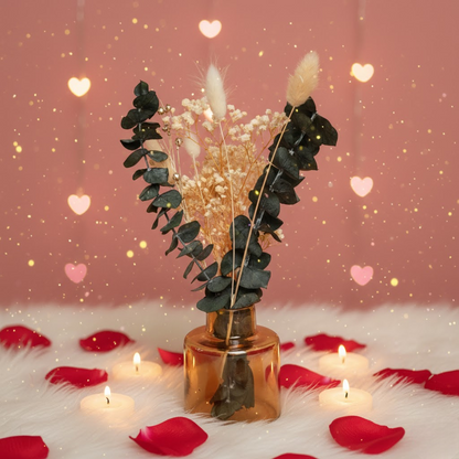 Little Blossom Vase gift box  – Glass Vase with Dried Flowers - https://artecasa.in/